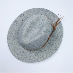 💥Sold Elsewhere 💥Gray wool women’s hat